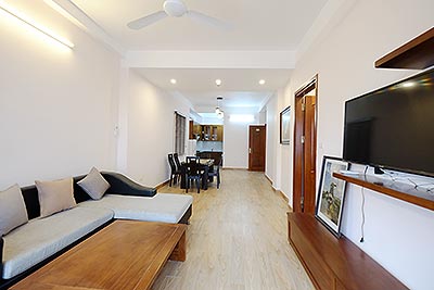 Modern 02BRs apartment on Hoang Hoa Tham, spacious balcony 