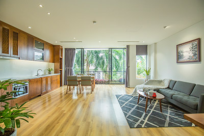 Cho thuê căn hộ 2 phòng ngủ, rộng 110m2, cao cấp, đối diện khách sạn Intercontinental Hà Nội