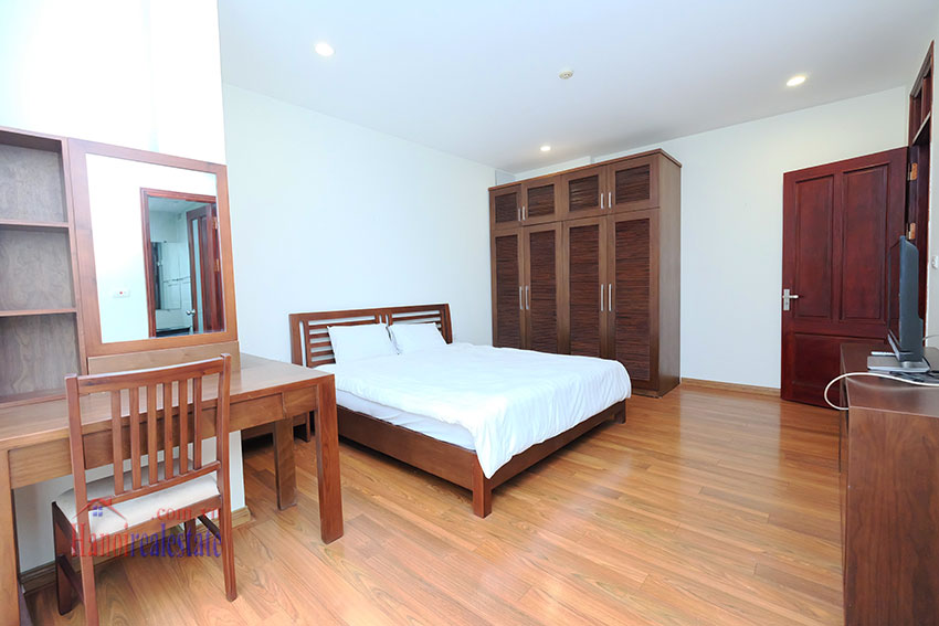 Modern 2-bedroom apartment to rent in the heart of Hoan Kiem 11