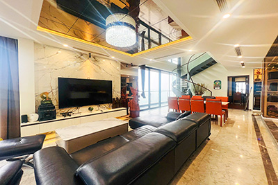 Modern 4 bedroom duplex Penthouse with lake view in Ngoai Giao Doan