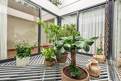 Modern 4-Bedroom Duplex Apartment for Rent in Quiet Alley Xuan Dieu, West Lake View