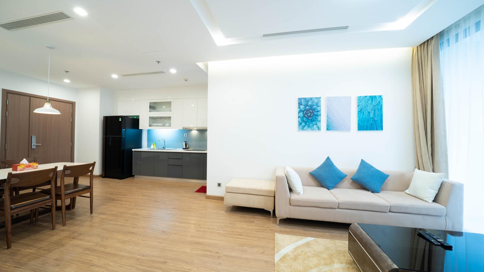 Modern and New 2 Bedroom Apartment for rent in Vinhomes Metropolis Hanoi