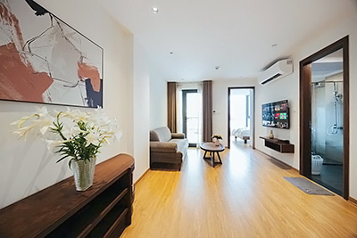 Cho thuê căn hộ hiện đại 100m² tại đường Đào Tân - 2 phòng ngủ, 2 phòng tắm