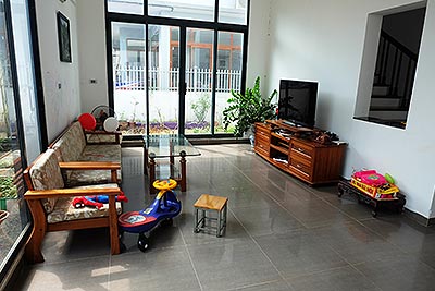 Modern house for rent in Thuy Khue, quiet alley