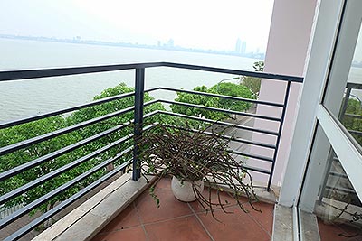 Modern house in Tay Ho with panoramic Westlake view