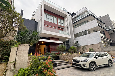 Luxury 5BR Villa for Rent in Q Block Ciputra: 441sqm, Private Elevator & Golf View