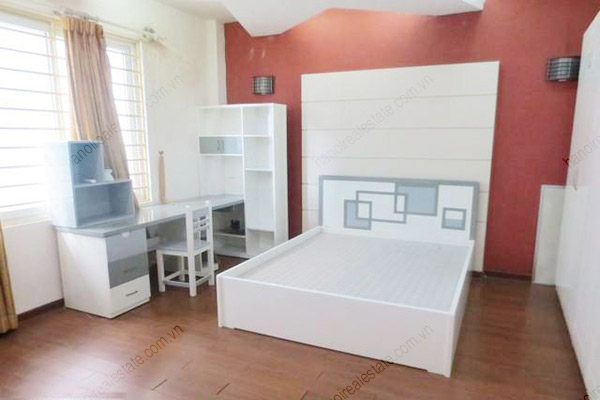 Modern, spacious bedroom house for rent in Ba Đinh district 8