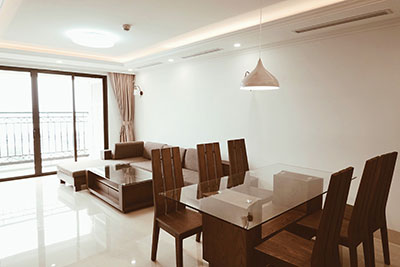 Modern, high floor 03 bedroom apartment for rent in D Le Roi Soleil