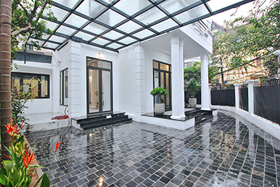 Newly Renovated House with Front Courtyard for Rent in Tay Ho