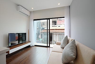 Nice 01BR apartrment with balcony for rent in Tu Hoa street, Westlake