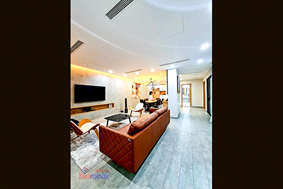 Nice and Bright  apartment for rent in Lang Ha St with 3 bedrooms