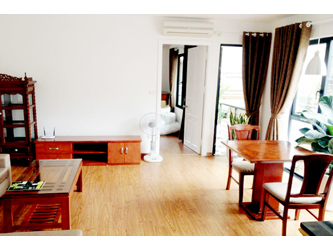 Căn hộ có nội thất tốt cho thuê ở trung tâm Hà Nội với giá 650$/ tháng