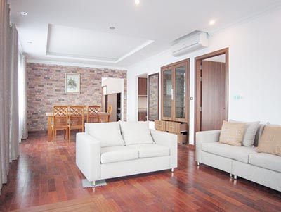 Cho người nước ngoài thuê căn hộ dịch vụ cao cấp 3 phòng ngủ tại Tô Ngọc Vân