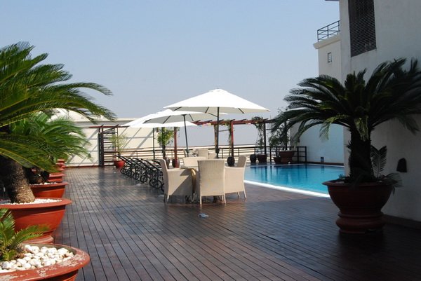 Pacific Place apartments for rent Hanoi, swimming pool