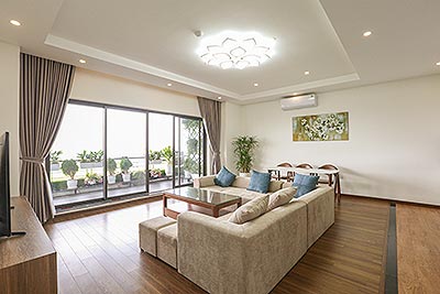 Panoramic lake view 04Brs apartment on Xuan Dieu, huge terrace