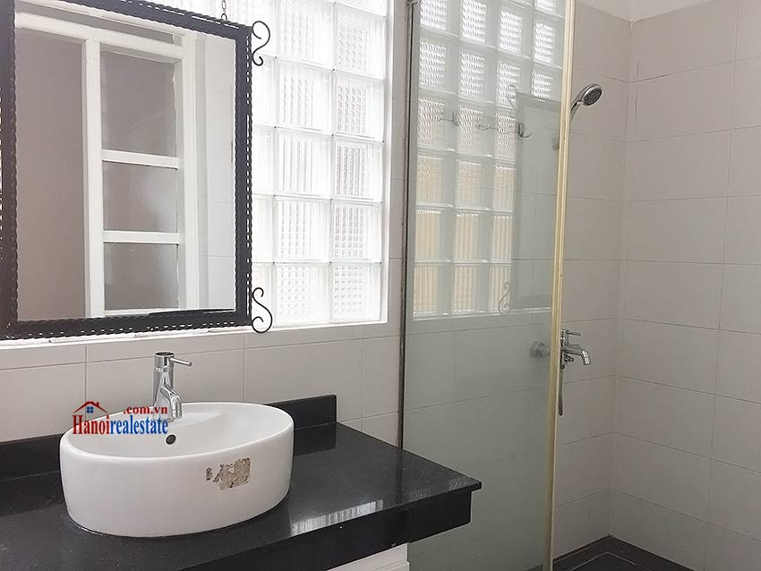 Partly furnished house for rent in Hai Ba Trung, 03BRs and big terrace 15