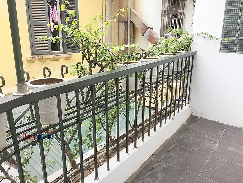 Partly furnished house for rent in Hai Ba Trung, 03BRs and big terrace 8