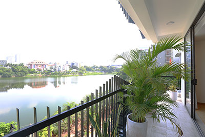 Peaceful 03BRs apartment with a romantic lake view on Au Co, brand new