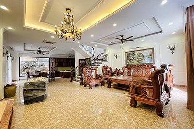 Rent Semi-Detached Villa in Vinhomes Riverside | Anh Dao Zone | 4 Bedrooms 156m2