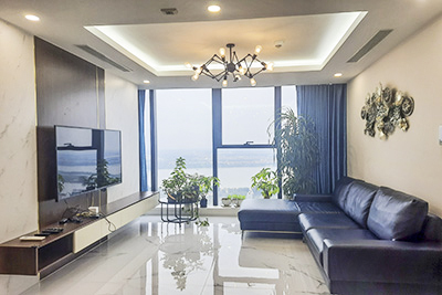 Căn hộ Duplex view Sông Hồng cho thuê với 5 phòng ngủ tại Sunshine City