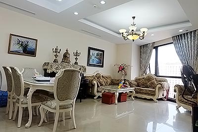 Căn hộ 2 ngủ Royal City tại tòa R1. đủ nội thất sang trọng