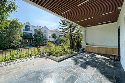 Cho thuê biệt thự song lập Hoa Sữa Vinhomes Riverside | View Sông, Có Thang Máy