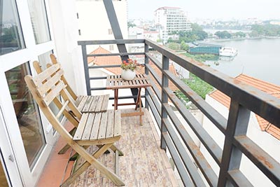 Serviced 02BRs apartment on Yen Phu St, fully furnished 