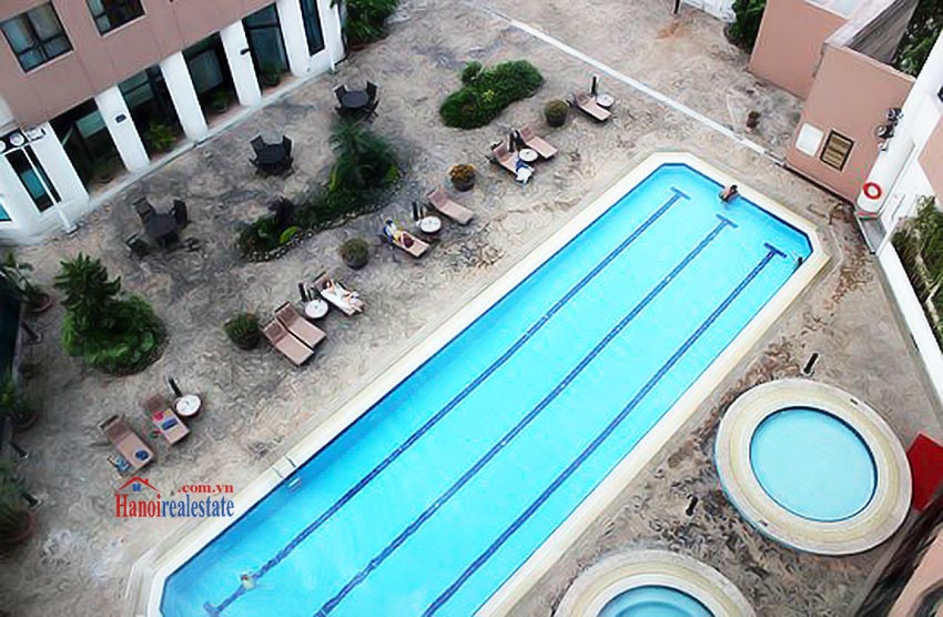 Sommerset Grand Hanoi Swimming pool