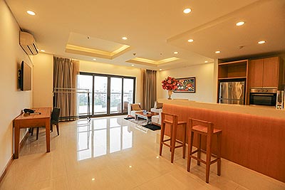 Cho thuê căn hộ hai phòng ngủ siêu rộng trên phố Trịnh Công Sơn, gần sân bay