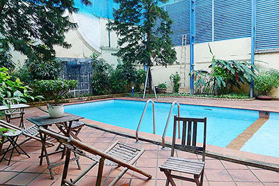 Spacious villa with outdoor Pool and garden in Tay Ho, Well appointed location