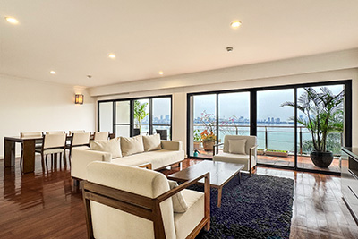 Căn hộ tràn ngập ánh sáng tự nhiên cho thuê tại tòa Hanoi Lake view