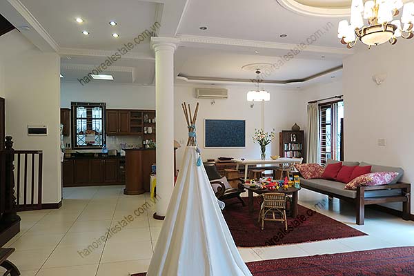 Tay Ho Villa for rent with outdoor Pool, courtyard, open surrounding, hard wood floor 10