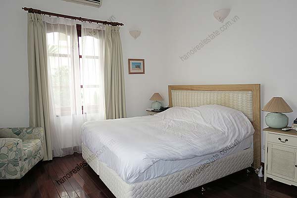 Tay Ho Villa for rent with outdoor Pool, courtyard, open surrounding, hard wood floor 17