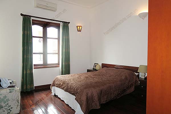 Tay Ho Villa for rent with outdoor Pool, courtyard, open surrounding, hard wood floor 28