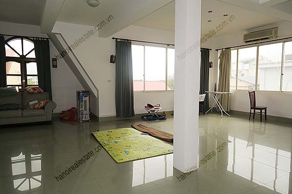 Tay Ho Villa for rent with outdoor Pool, courtyard, open surrounding, hard wood floor 34