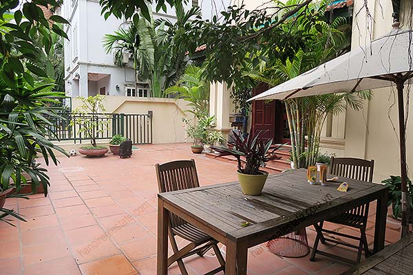 Tay Ho Villa for rent with outdoor Pool, courtyard, open surrounding, hard wood floor 7
