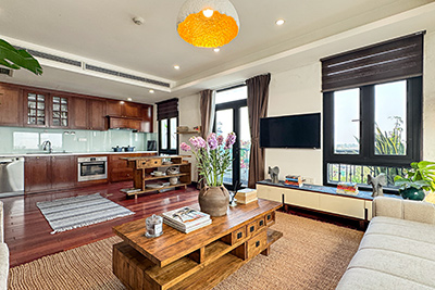 Top floor 02 bedroom apartment for rent in lane 275 Au Co street, Westlake