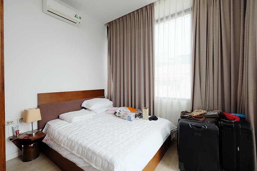 Top floor 2-bedoom Apartment with open view in Hoan Kiem 15