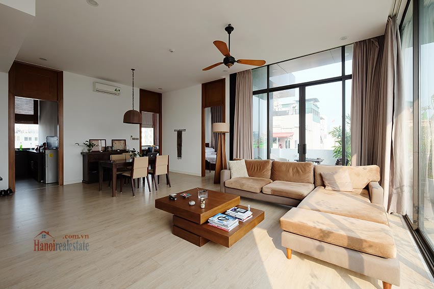 Top floor 2-bedoom Apartment with open view in Hoan Kiem 4