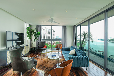 Căn hộ 02 phòng ngủ với view hồ Tây siêu đẹp trên tầng top ở Xuân Diệu