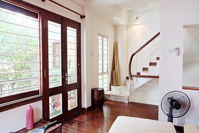 Lovely 2-bedroom house to rent on Tran Quoc Toan Street