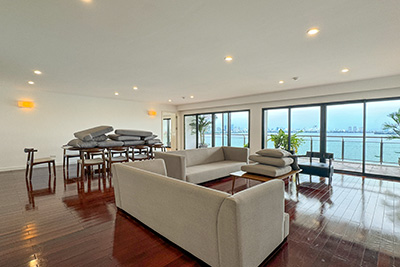 Upscale 4-Bedroom Apartment for Rent at Hanoi Lake View Residence