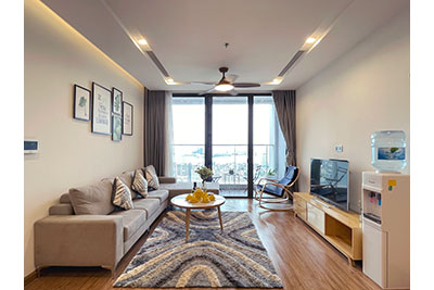 Cho thuê căn hộ Vinhomes Metropolis Hà Nội: 4 phòng ngủ, view Hồ Tây, Rộng Rãi, Cao Cấp