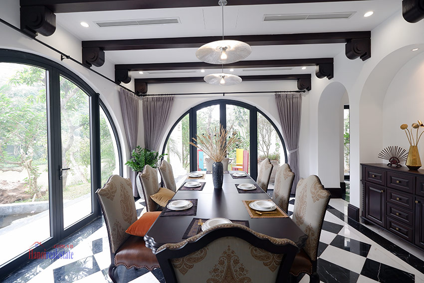 Vinhomes Riverside: Fabulous Vietnamese royal traditional style 04BRs villa near Vincom 14