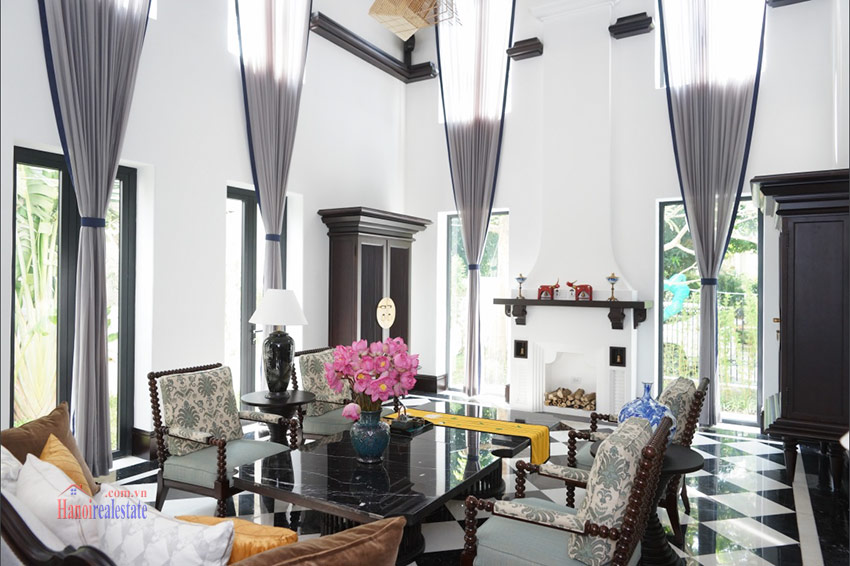 Vinhomes Riverside: Fabulous Vietnamese royal traditional style 04BRs villa near Vincom 9