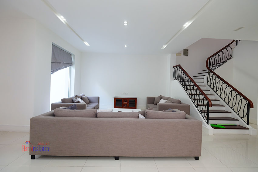 Vinhomes Riverside: Fully furnished modern 04BRs house on Hoa Sua 10, river access 12