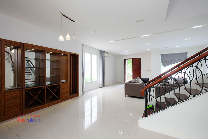 Vinhomes Riverside: Fully furnished modern 04BRs house on Hoa Sua 10, river access 15