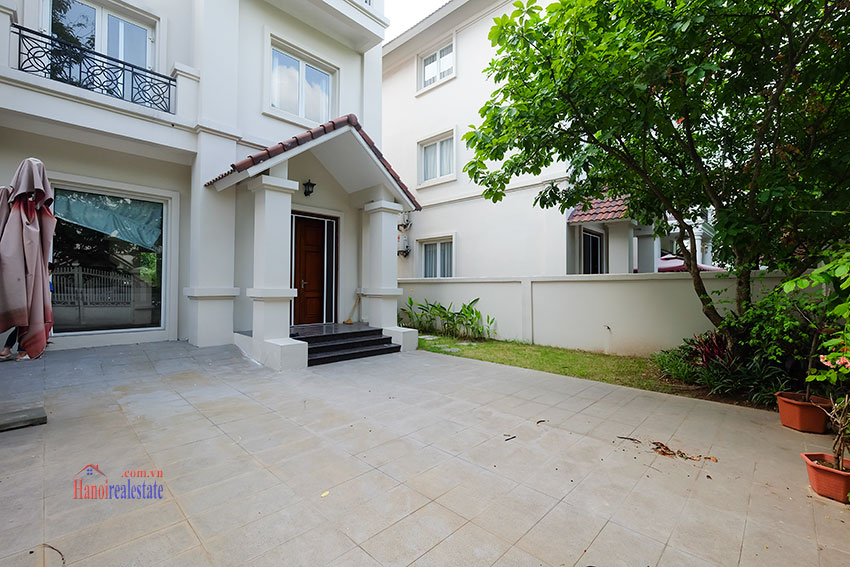 Vinhomes Riverside: Fully furnished modern 04BRs house on Hoa Sua 10, river access 4