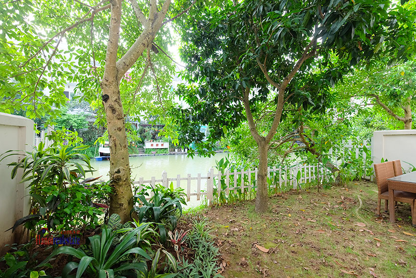 Vinhomes Riverside: Fully furnished modern 04BRs house on Hoa Sua 10, river access 9