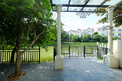 Vinhomes Riverside: Partly furnished 05BRs villa in Hoa Sua 3, river access